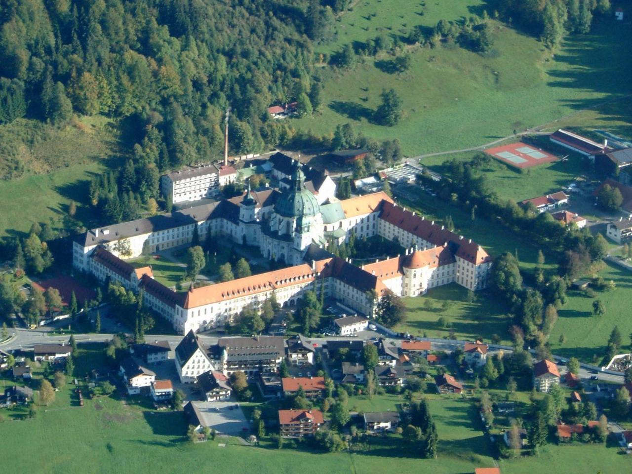 Gaestehaus Alpina Hotell Bad Kohlgrub Eksteriør bilde